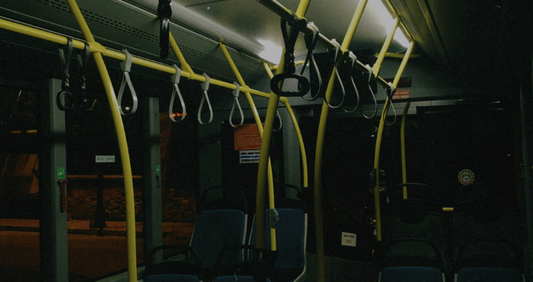 Alba: spettacolo teatrale in bus